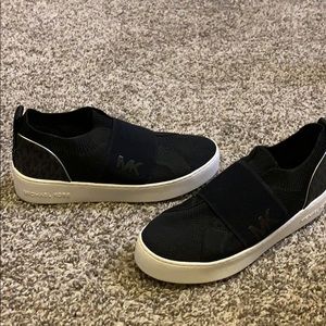 NEVER WORN Michael kors slip on sneaker
